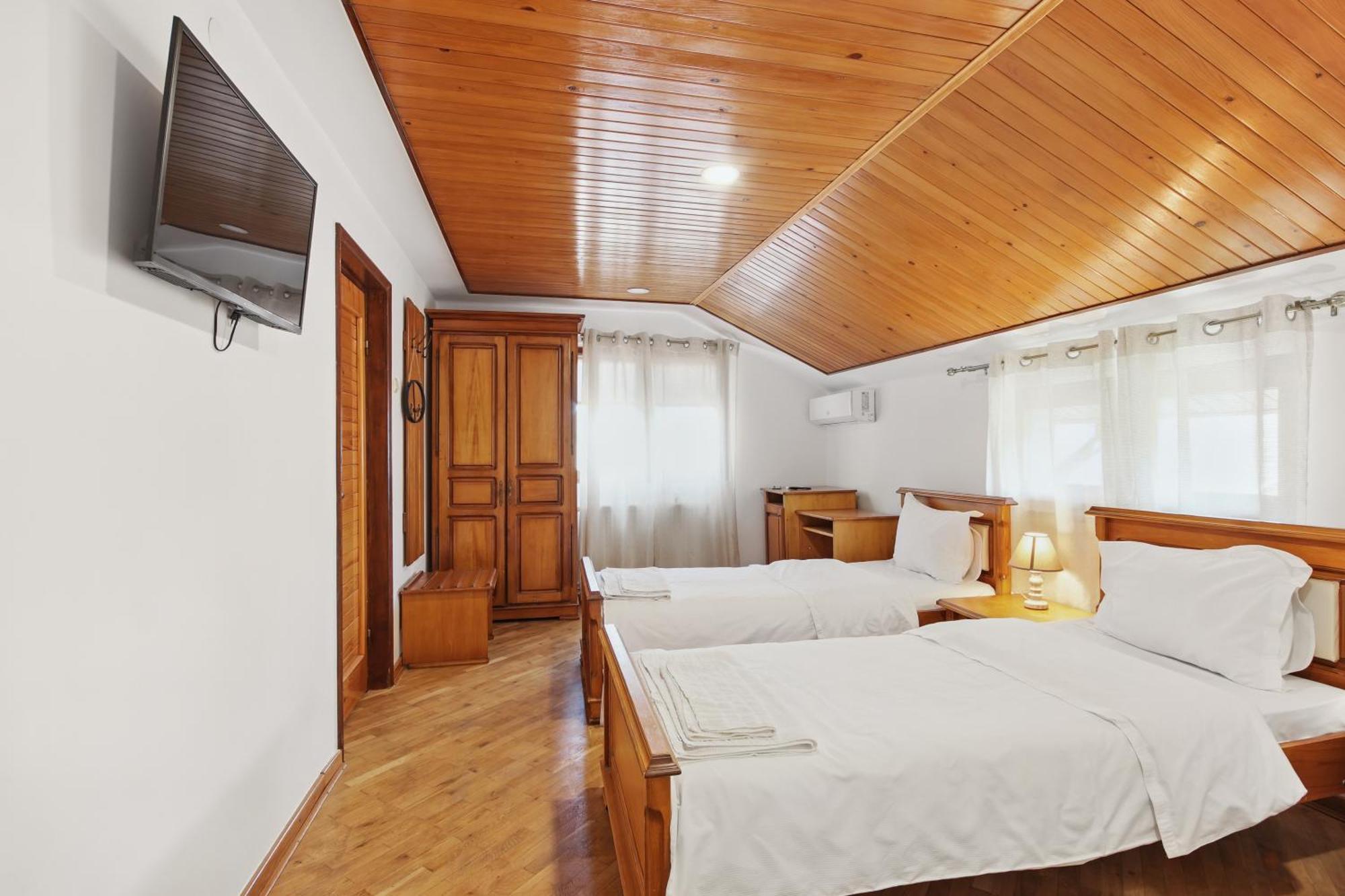 Hotel Casa Galand Parscov Zewnętrze zdjęcie