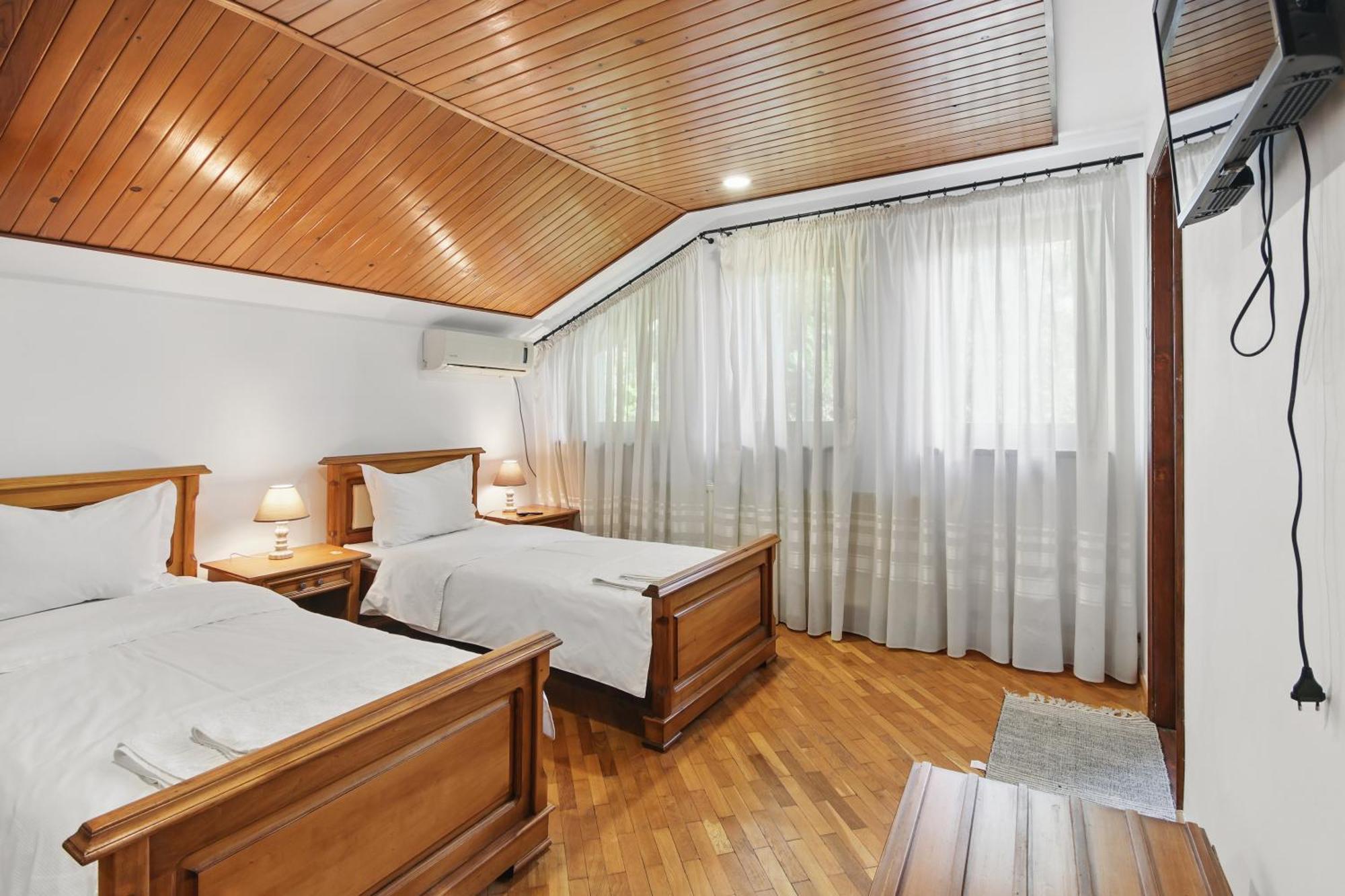 Hotel Casa Galand Parscov Zewnętrze zdjęcie