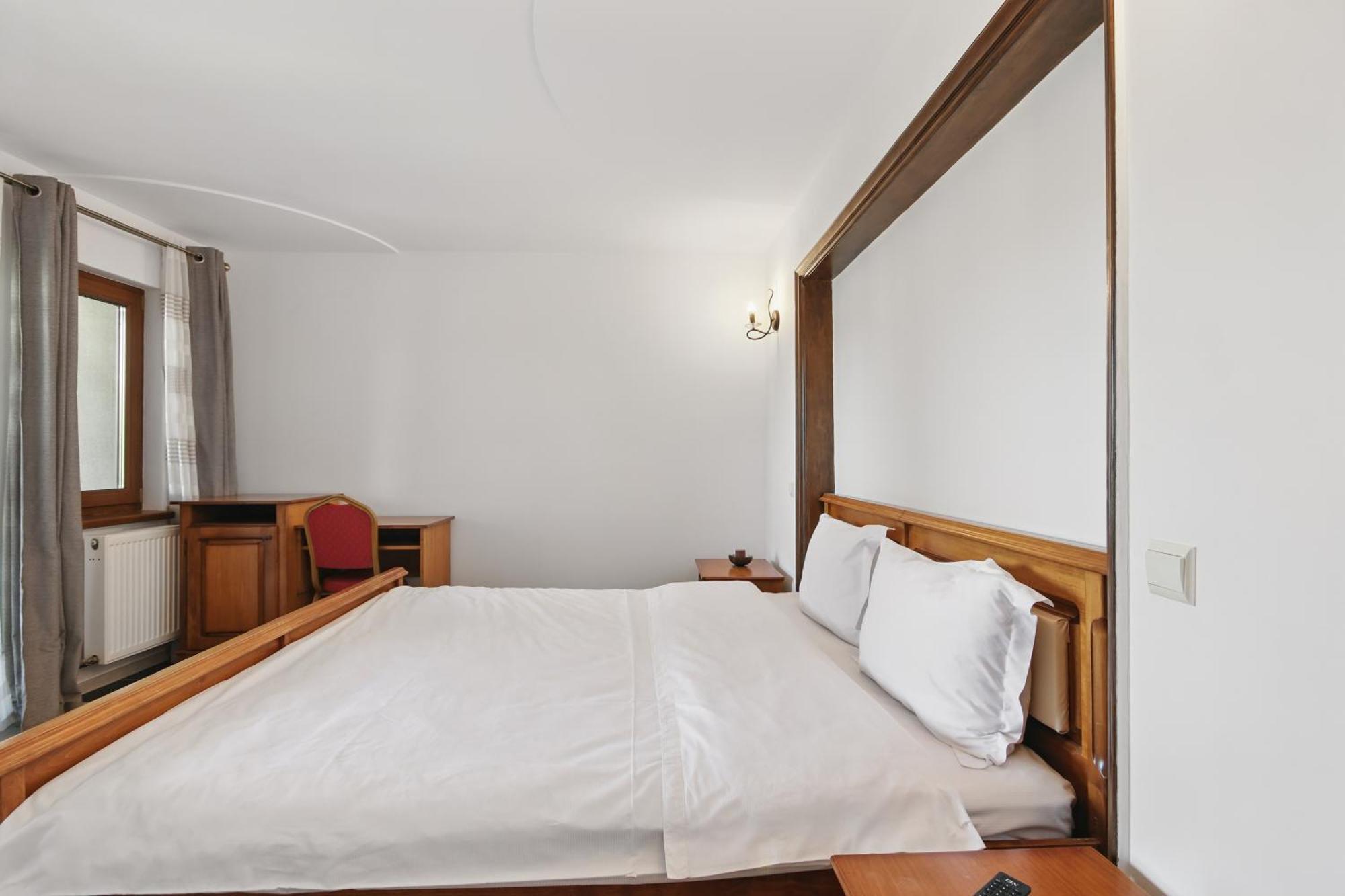 Hotel Casa Galand Parscov Zewnętrze zdjęcie